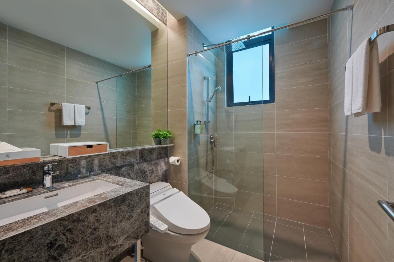 Mercure Living Putrajaya Eksteriør bilde A bathroom in a hotel