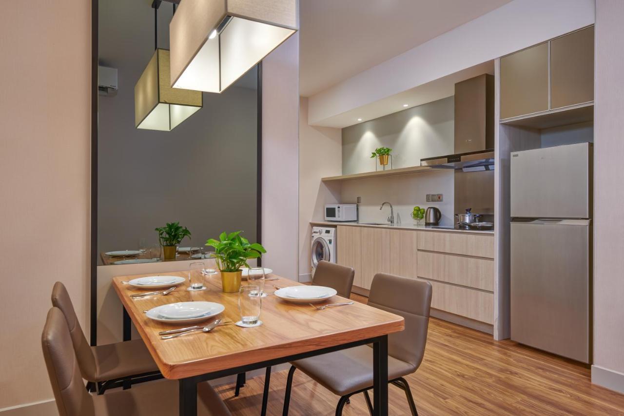 Mercure Living Putrajaya Eksteriør bilde A typical kitchen in a serviced apartment